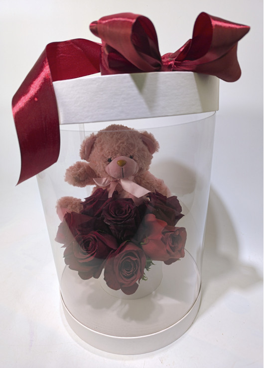 Panoramic box with a bear and roses