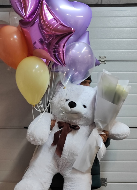 For my love set: teddy bear, roses baloons