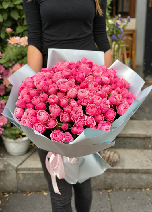 Shrub peony rose "Bubbles" in a bouquette