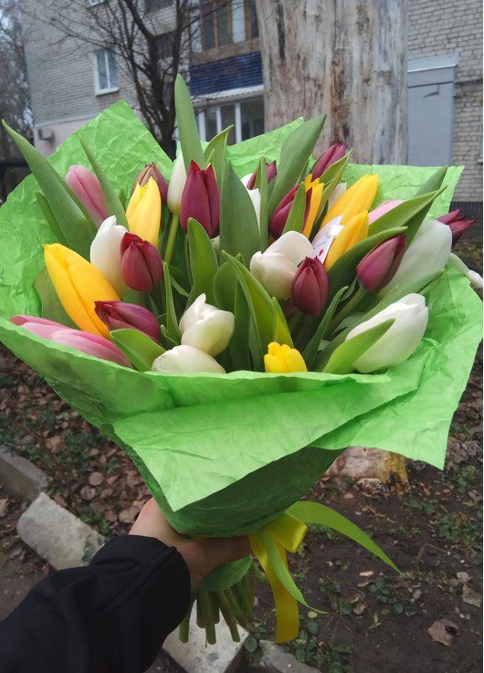 Bouquet of mix tulips