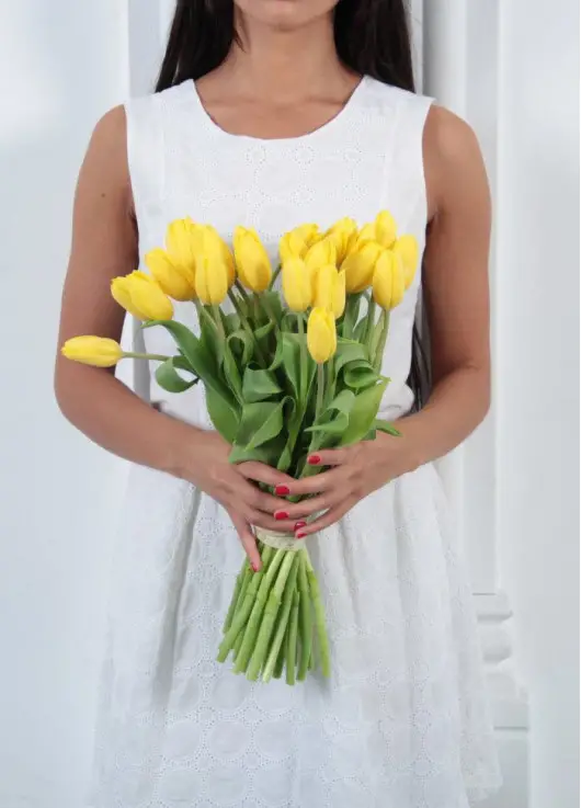 Bouquet yellow tulips