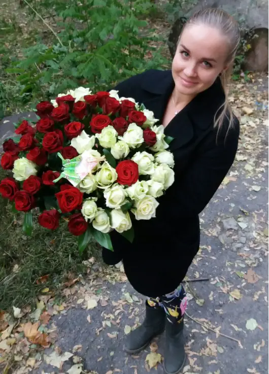 Yin-yang basket rose 51