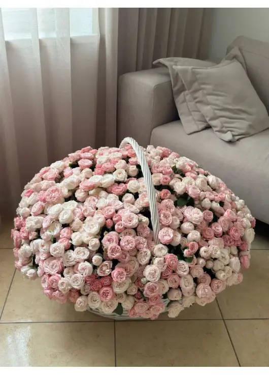 Cream Spray Rose “Madam Bombastic” in Wicker Basket (75 stems)