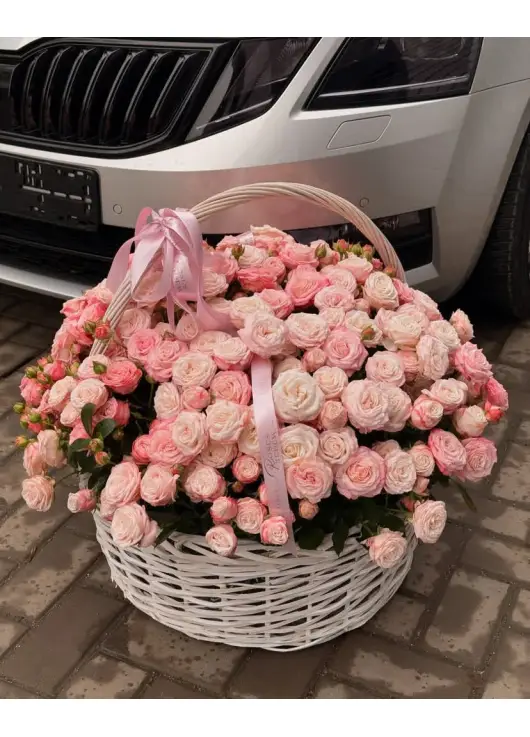Cream Spray Rose “Madam Bombastic” in Wicker Basket (51 stems)