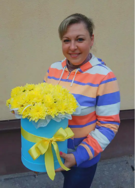 Flower mix in a hat box