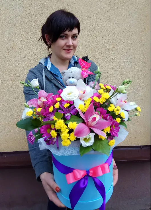 Presents flowers and teddy
