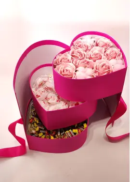 Soap roses, Raffaello, Love is