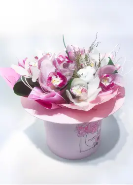 Orchids in a hat box Chanel 