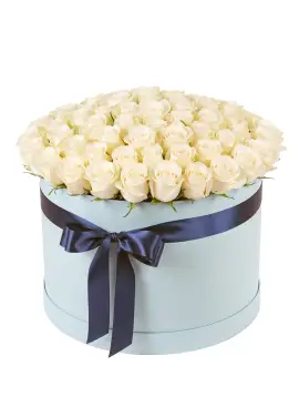 101 white roses in a hat box