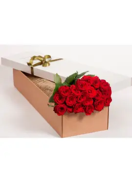 19 roses in a hatbox