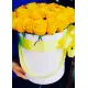 39  yellow roses in a hatbox