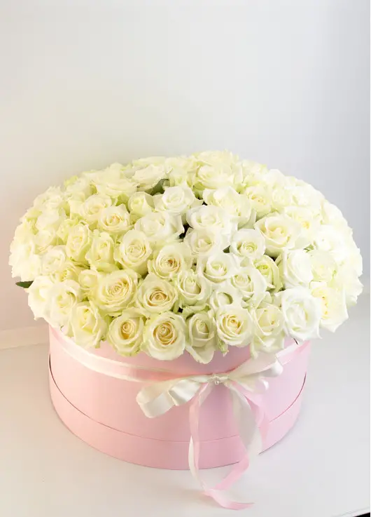 101 roses in a hatbox 101 roses in a hatbox