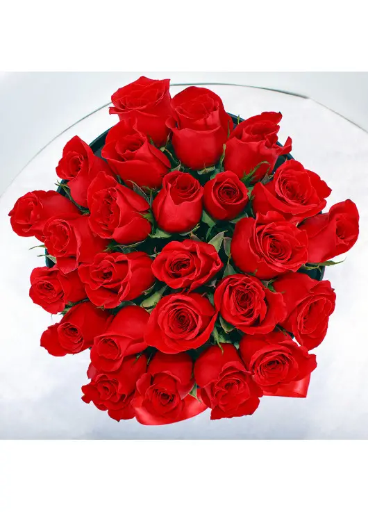 19 roses in a hatbox