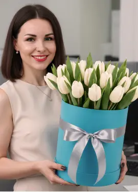25 white tulips in a box (imported, Netherlands)
