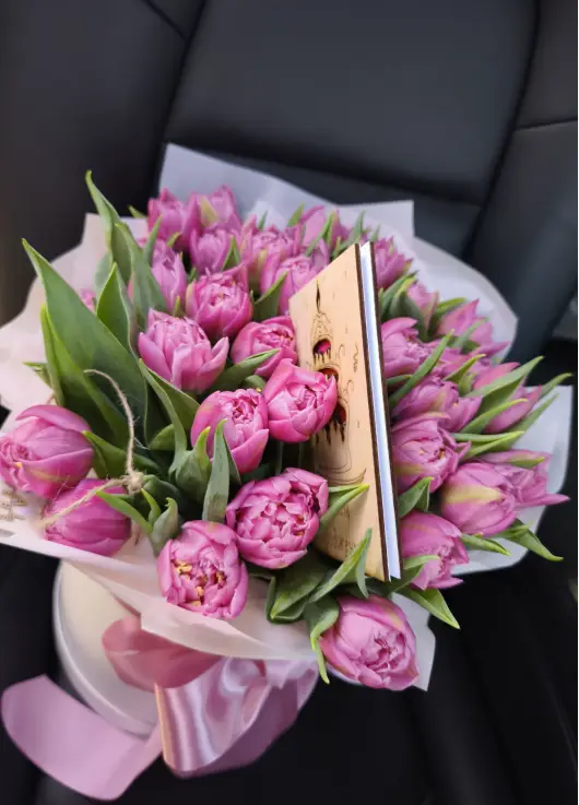 25 peony tulips in a box (imported, Netherlands)