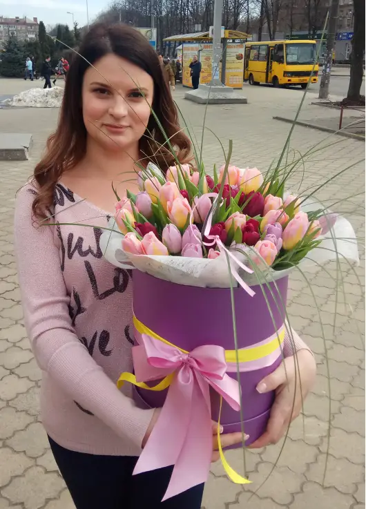51 mixed tulips in a box (imported, Netherlands)