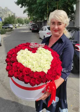 Heart of 101 roses in a box