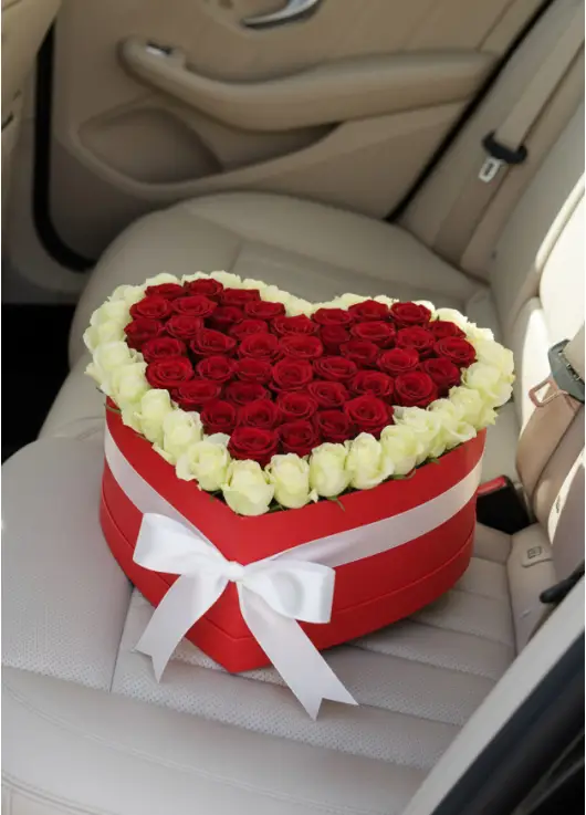 75 roses in a heart box “Contour”
