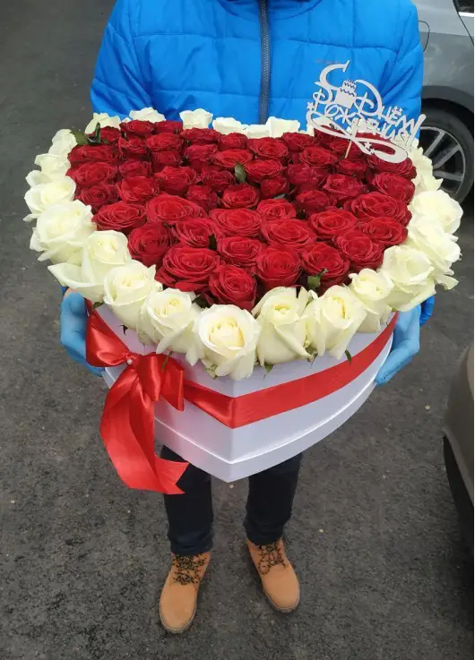 Heart in the basket red-white
