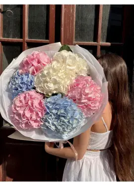 Bouquet of 7 hydrangeas mix