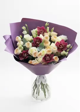 “Gabrielle” bouquet — large orchid mix