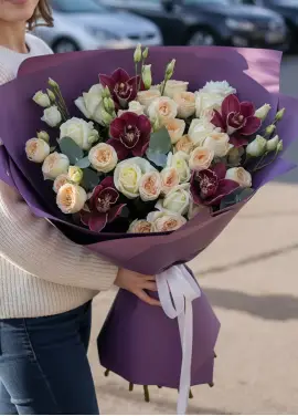 “Gabrielle” bouquet — large orchid mix