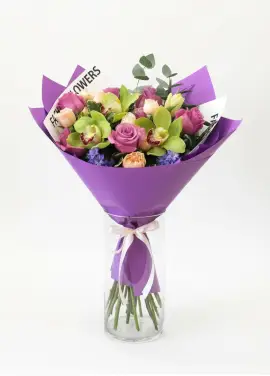“Gabrielle” bouquet — small orchid mix