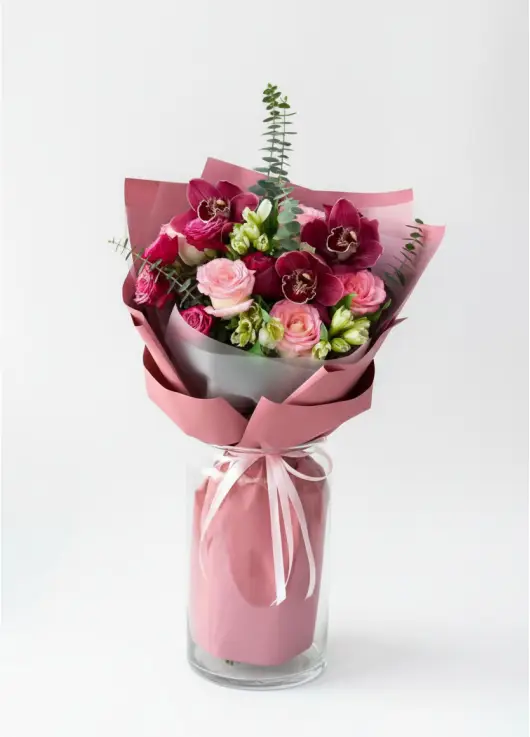 “Madlen” bouquet — small strict orchid mix