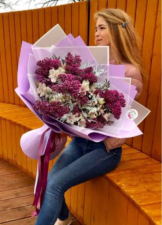Mixed bouquet of lilacs and alstroemerias