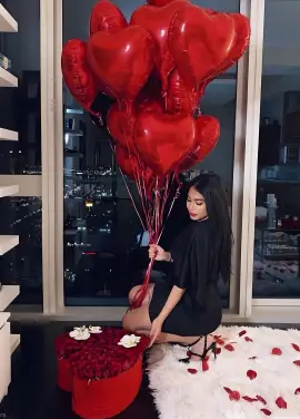 For my love set: teddy bear, roses baloons