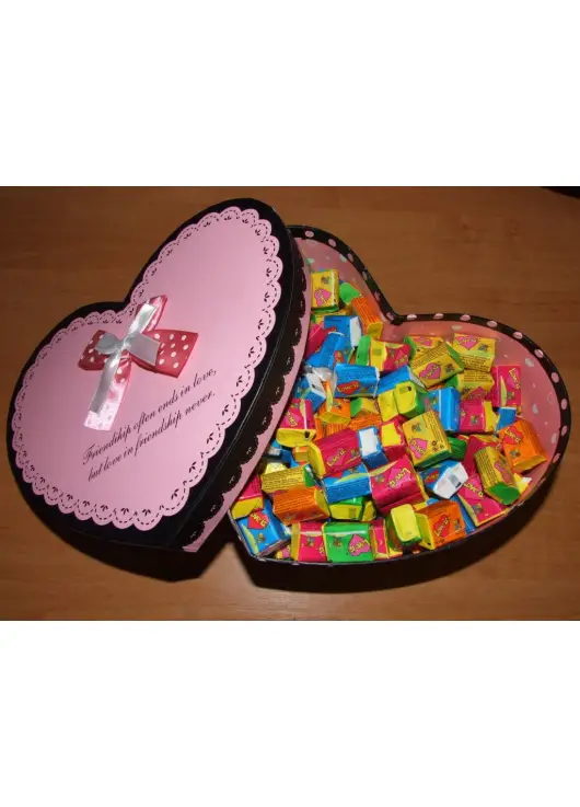 gum "Love is .." in a gift box gum "Love is .." in a gift box
