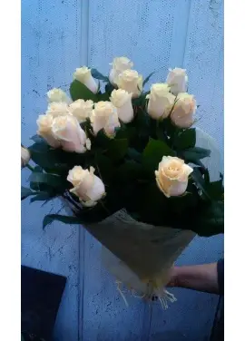 Cream roses by pieces