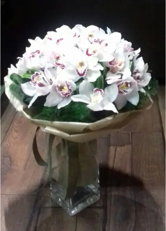 Orchids & roses