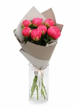 Bouquet of 7 bright peonies