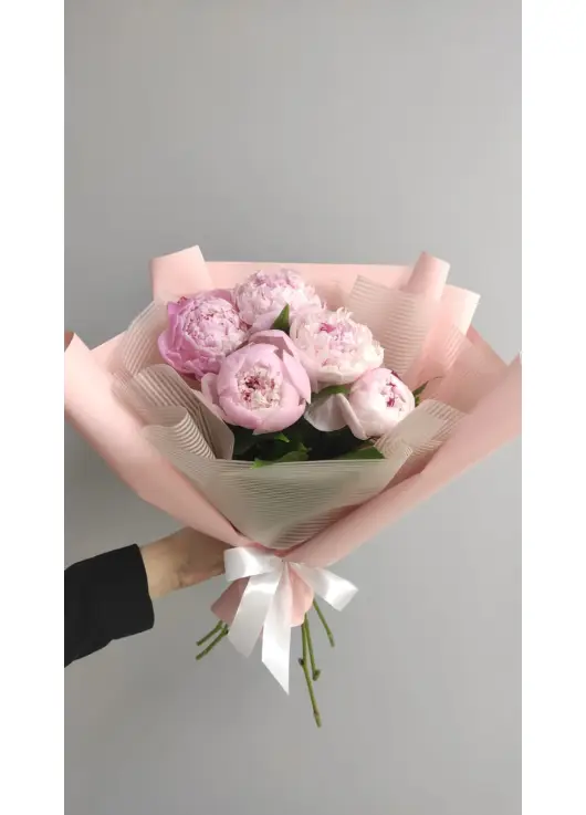 Bouquet of 5 pink peonies