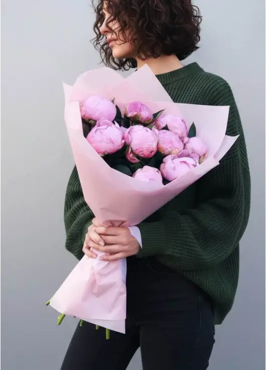 Bouquet of 9 pink peonies