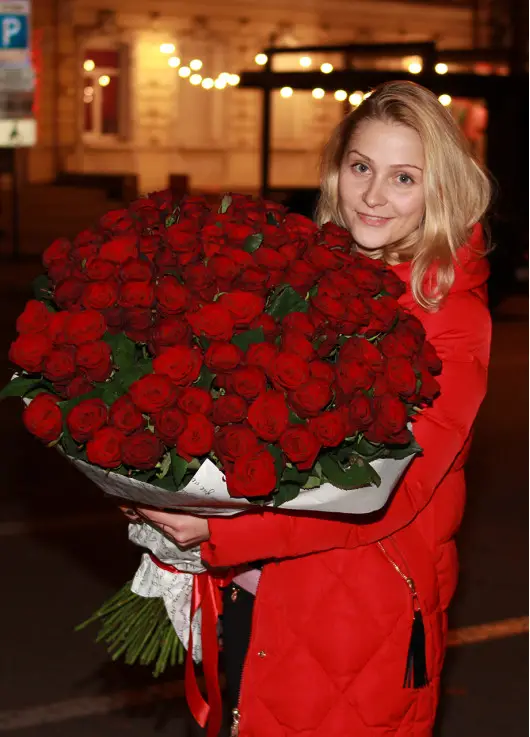 101 red roses 101 red roses