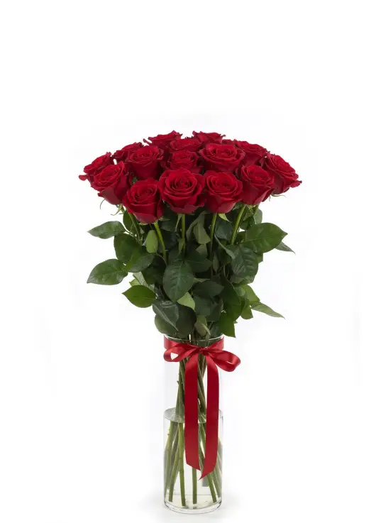 15-rose bouquet: red roses “Prestige”
