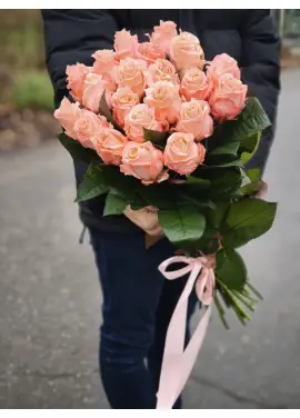 19-rose bouquet: pink roses “Jumilia”