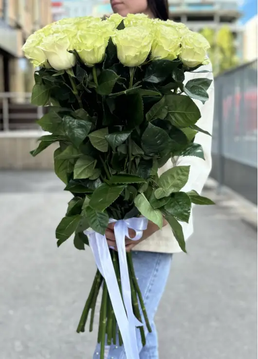 21-rose bouquet: long-stem imported white roses “Mondial”