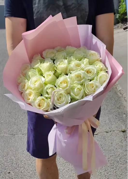 25 white roses in beautiful packaging