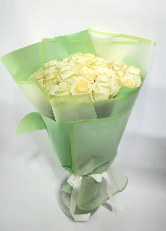 Avalanche white roses Avalanche white roses