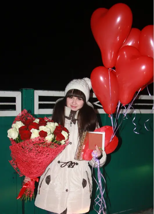25-rose red & white mixed bouquet