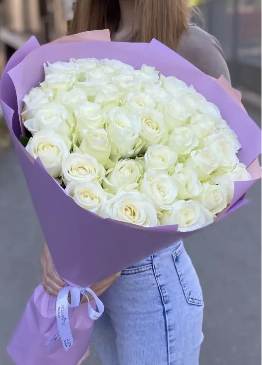 45-rose bouquet: white roses “Avalanche”