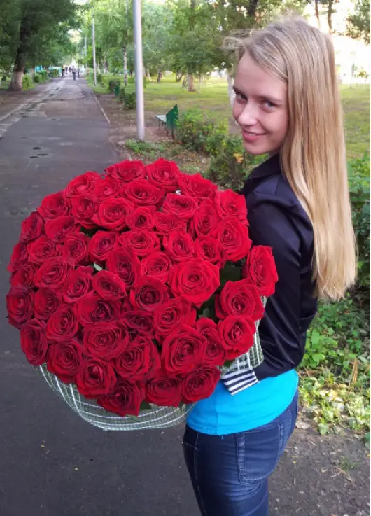 51 red roses 51 red roses