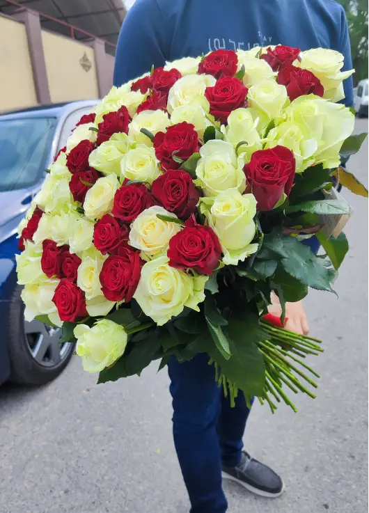 Bouquet of 51 red and white roses