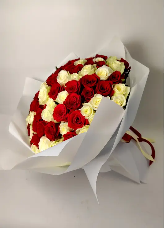 Bouquet of 51 red and white roses