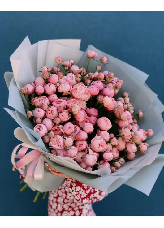 Shrub peony rose "Bubbles" in a bouquette