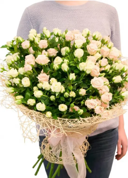 Bushed cream color roses Dnipro