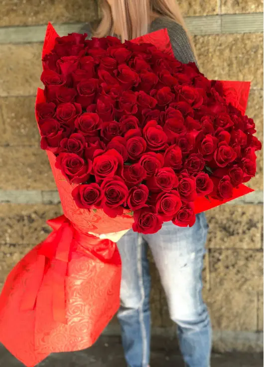 101 red roses 101 red roses